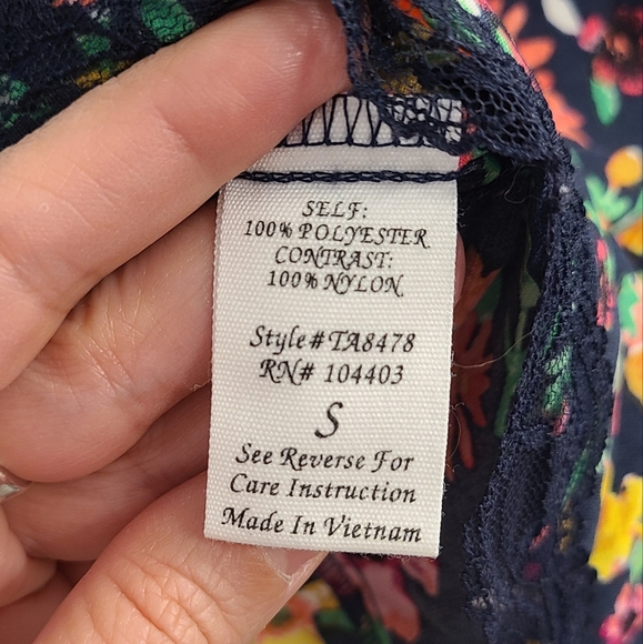 Floral Pull on Shorts - Picture 5 of 6